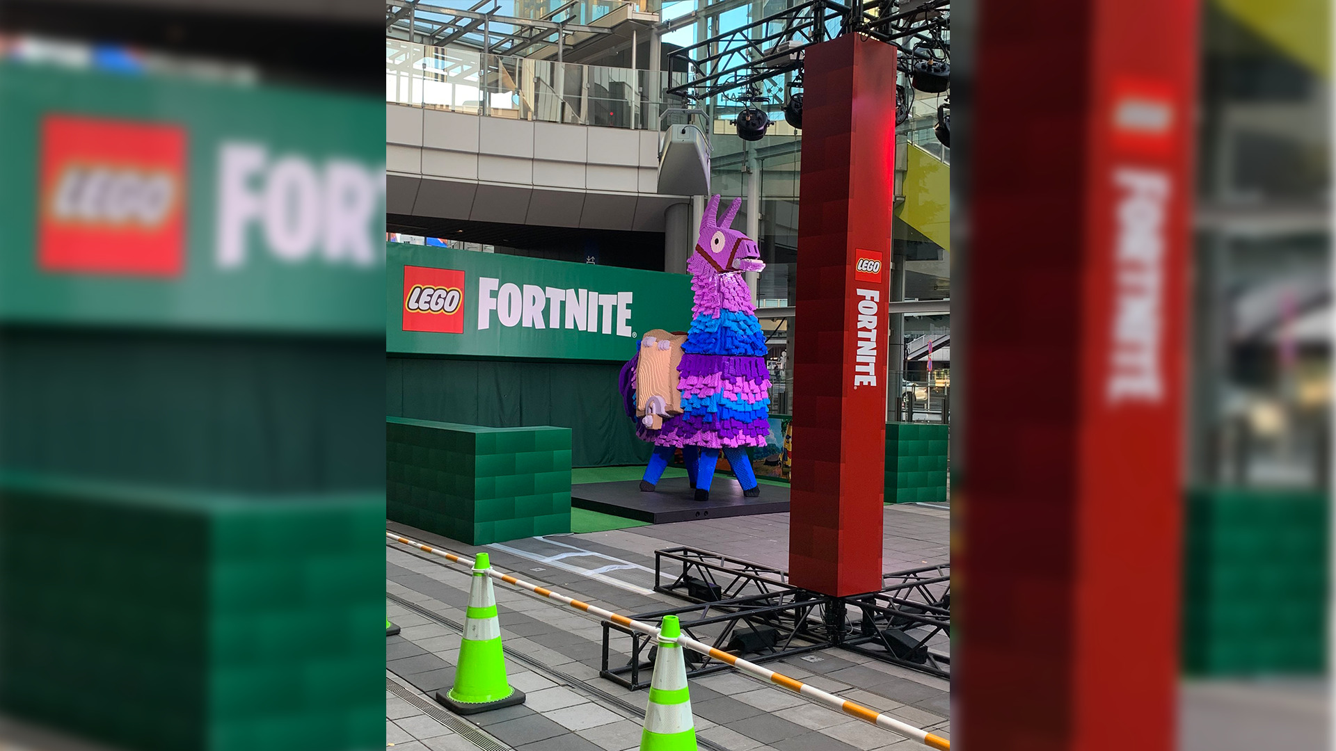 [Lego Fortnite] سيتم عقد عرض Lego Fortnite الترويجي في Shibuya Stream. إذا ذهبت إلى هناك، يمكنك الحصول على ملصق إصدار محدود.